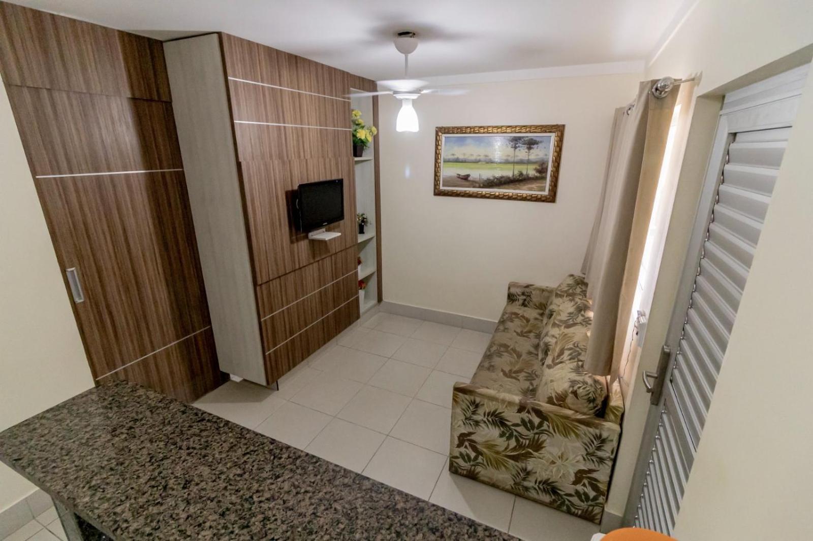 Lacqua Di Roma Goias Hotel *